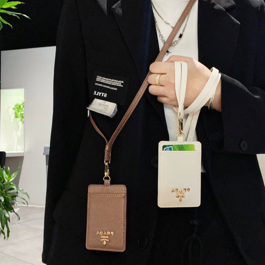 Porta carte di credito in pelle alla moda