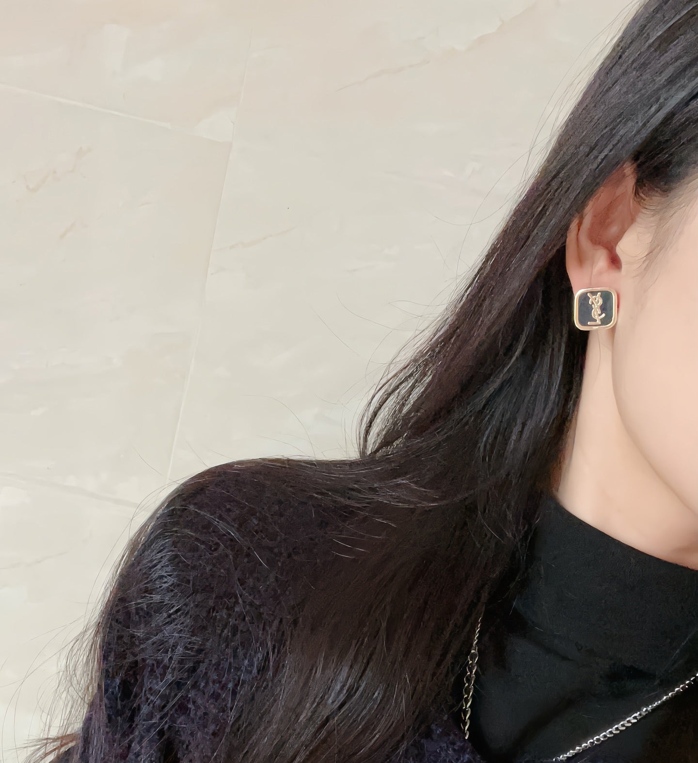 Orecchini alla moda ed eleganti