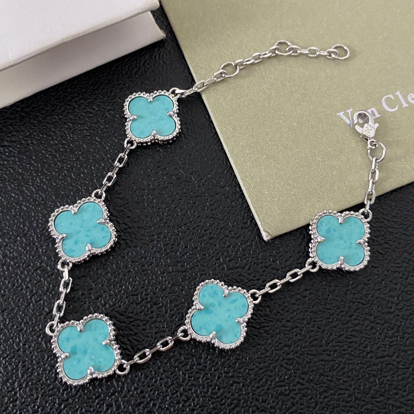 Bracciale turchese a quadrifoglio