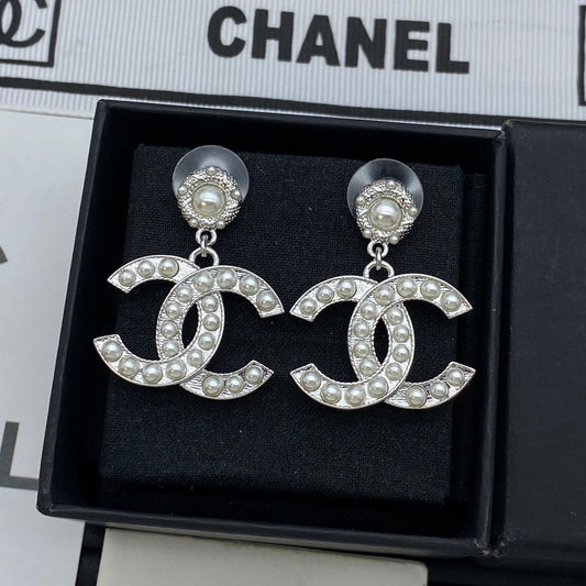 Orecchini di perle classici