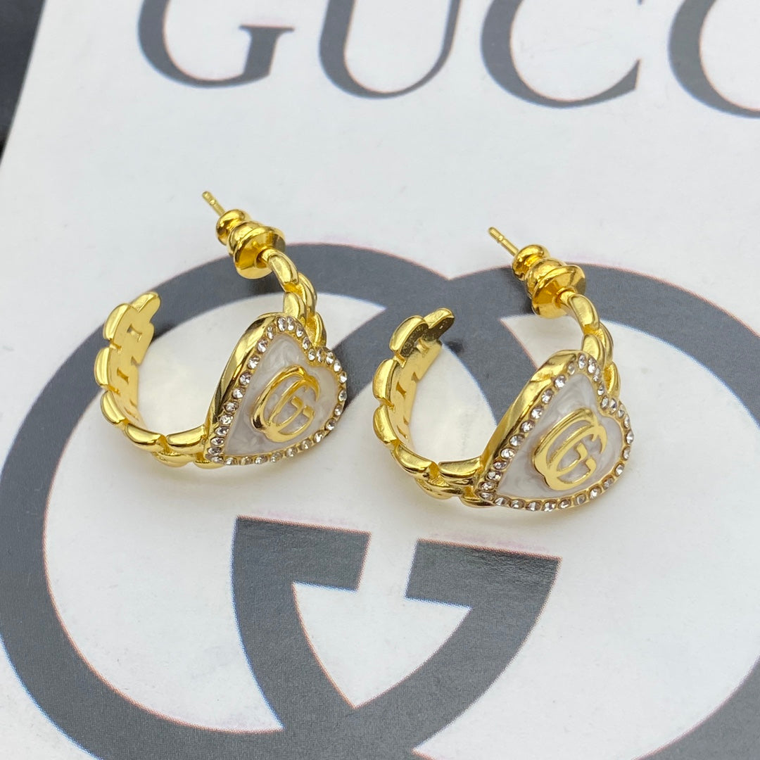 Orecchini a cerchio vintage a forma di cuore