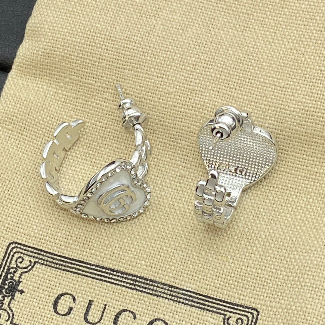 Orecchini a cerchio vintage a forma di cuore