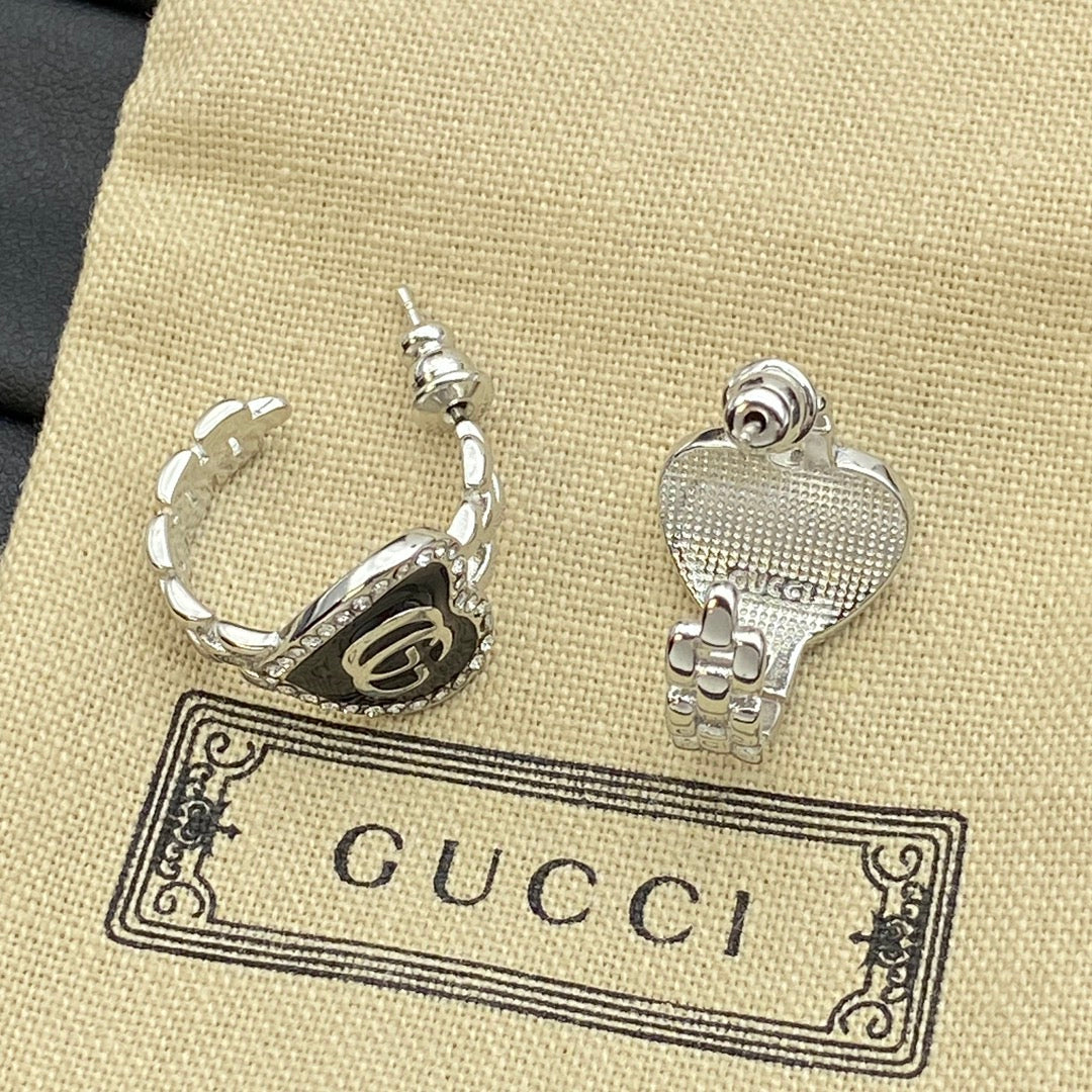 Orecchini a cerchio vintage a forma di cuore