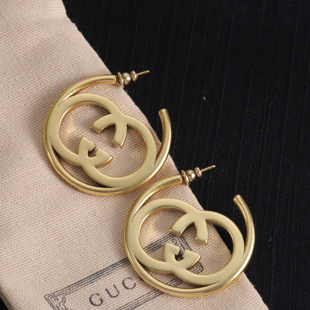 Retro Fashion Golden Hoop Earrings
