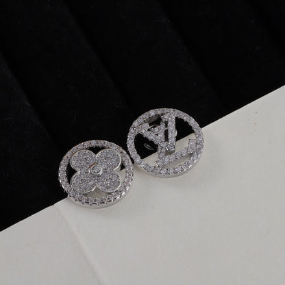 Orecchini asimmetrici con strass