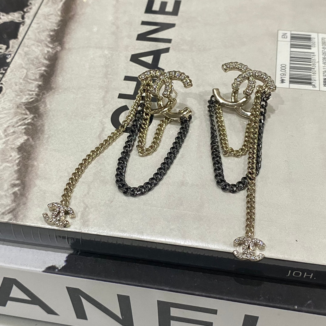 Orecchini lunghi con strass