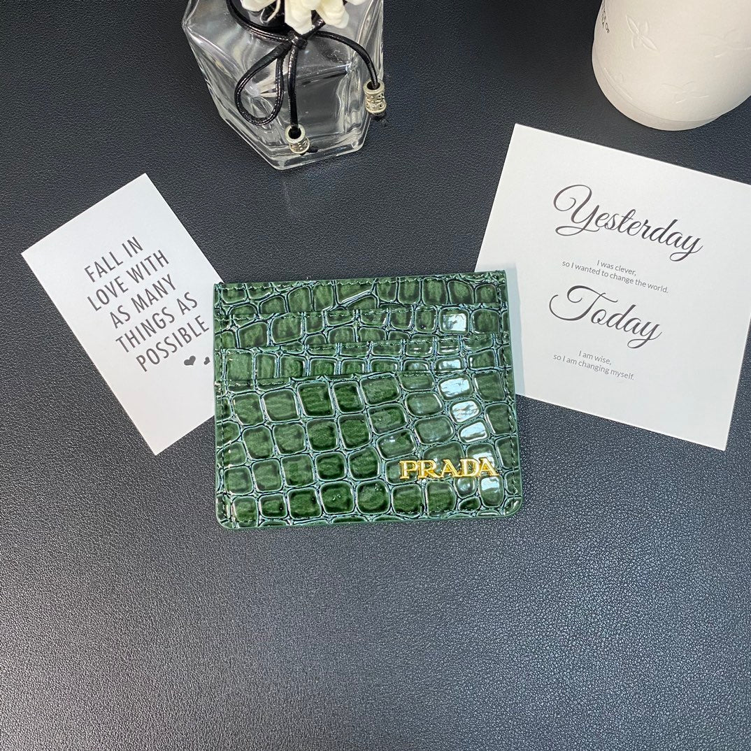 Patent Leather Crocodile Card Holder