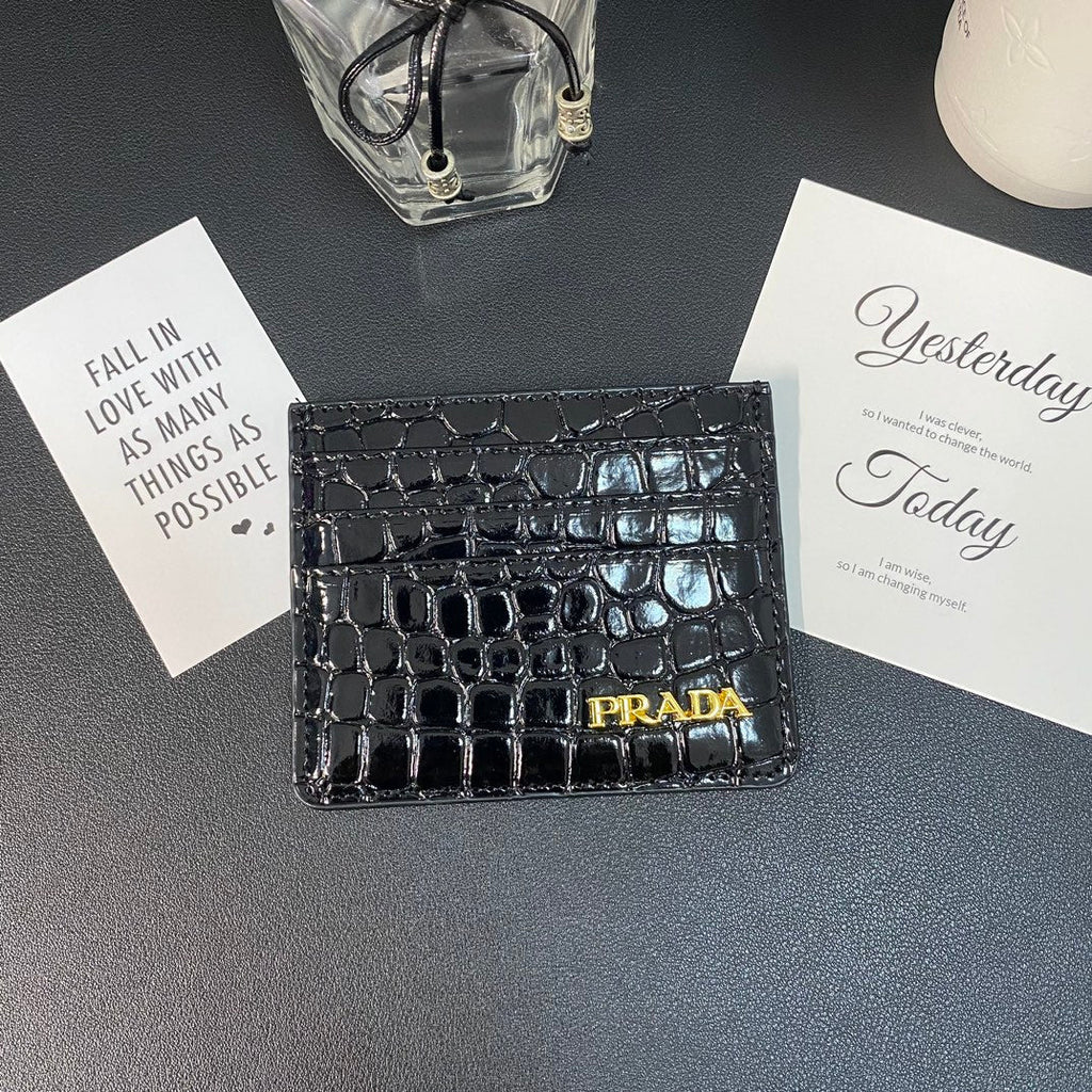 Patent Leather Crocodile Card Holder