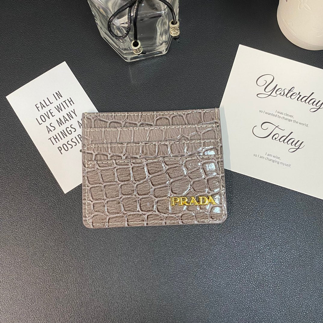 Patent Leather Crocodile Card Holder