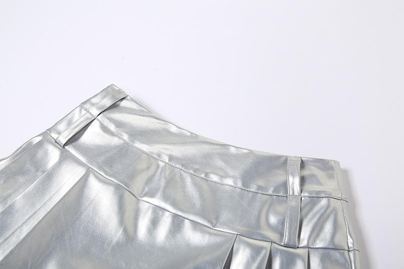 Minigonna a pieghe metallizzate con cerniera e vita media 