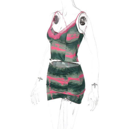 Completo minigonna con scollo a V e orlo in pizzo tie-dye e arricciato 