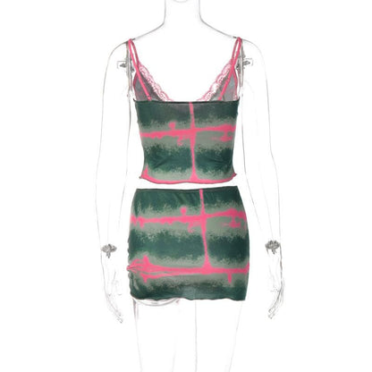 Completo minigonna con scollo a V e orlo in pizzo tie-dye e arricciato 