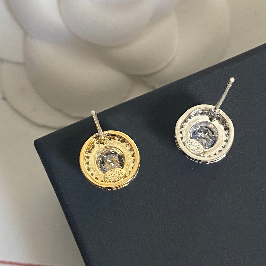 Mini orecchini rotondi con diamanti