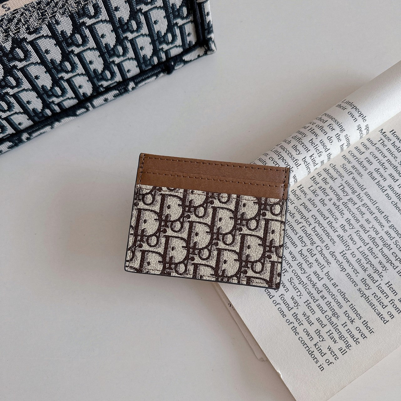 Fashionable Leather Card Holder