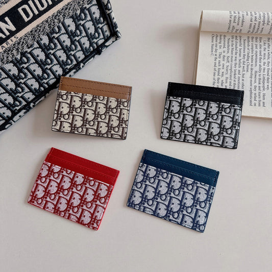 Porta carte in pelle alla moda