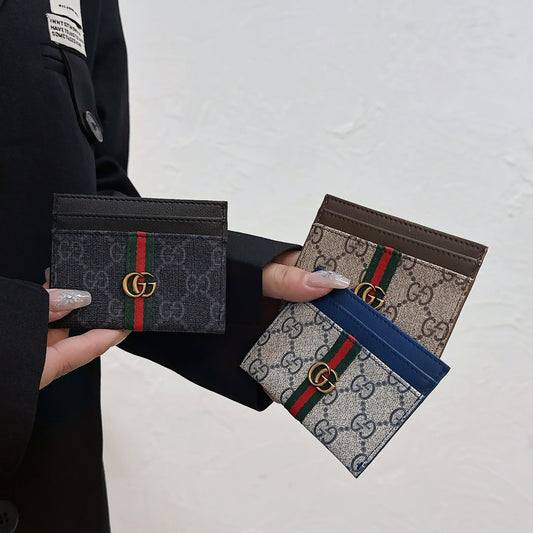 Porta carte con etichetta in metallo e pelle